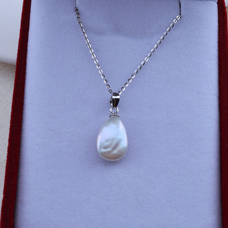White water drop pearl pendant
