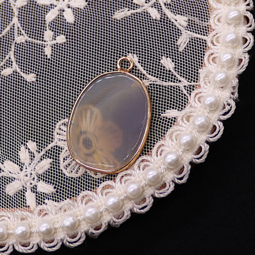Gray agate