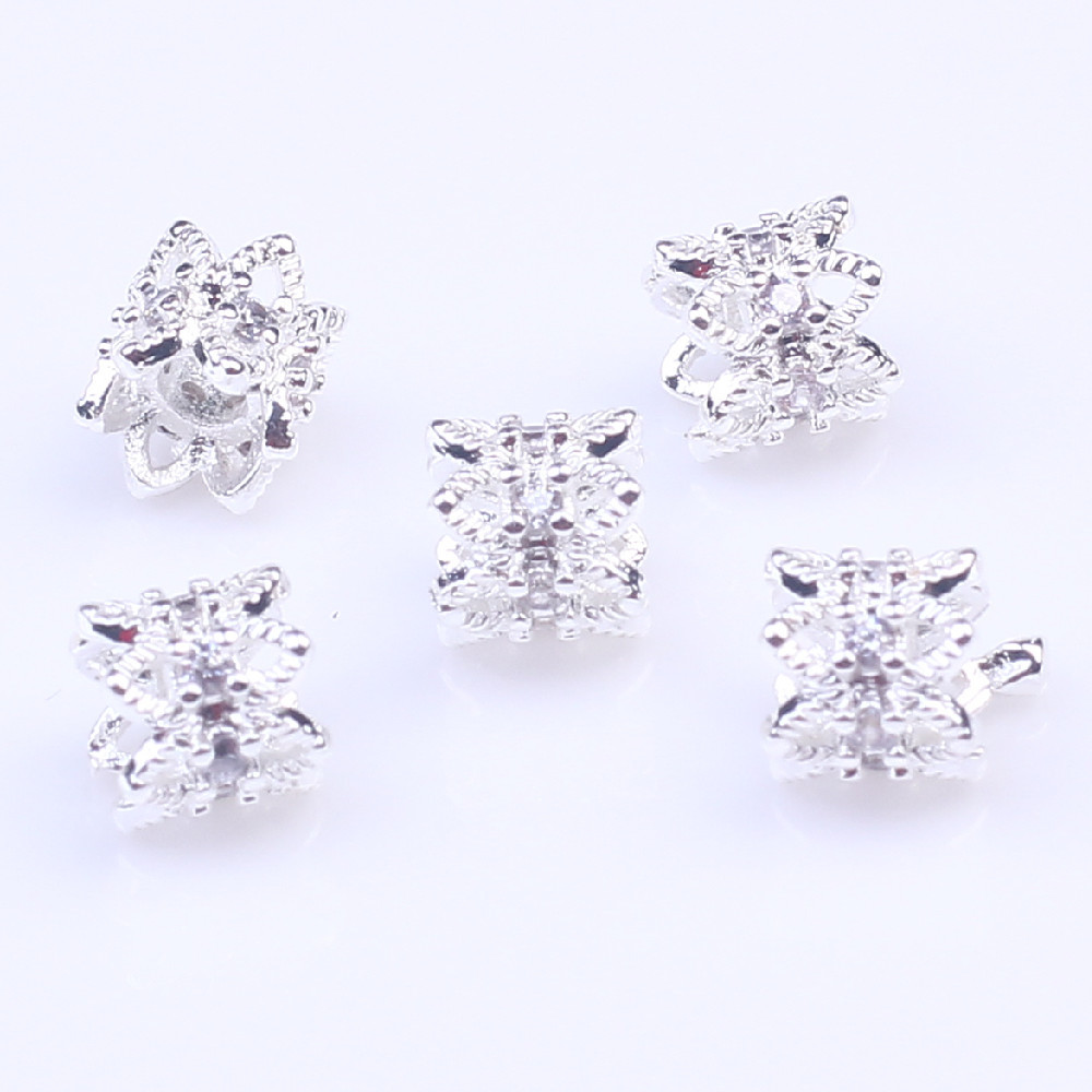 Silver/white Zirconium