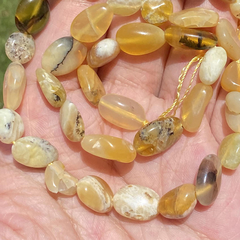 8-10mm shaped yellow opal