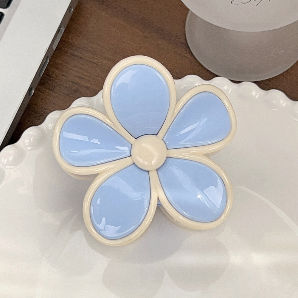 Blue white edge