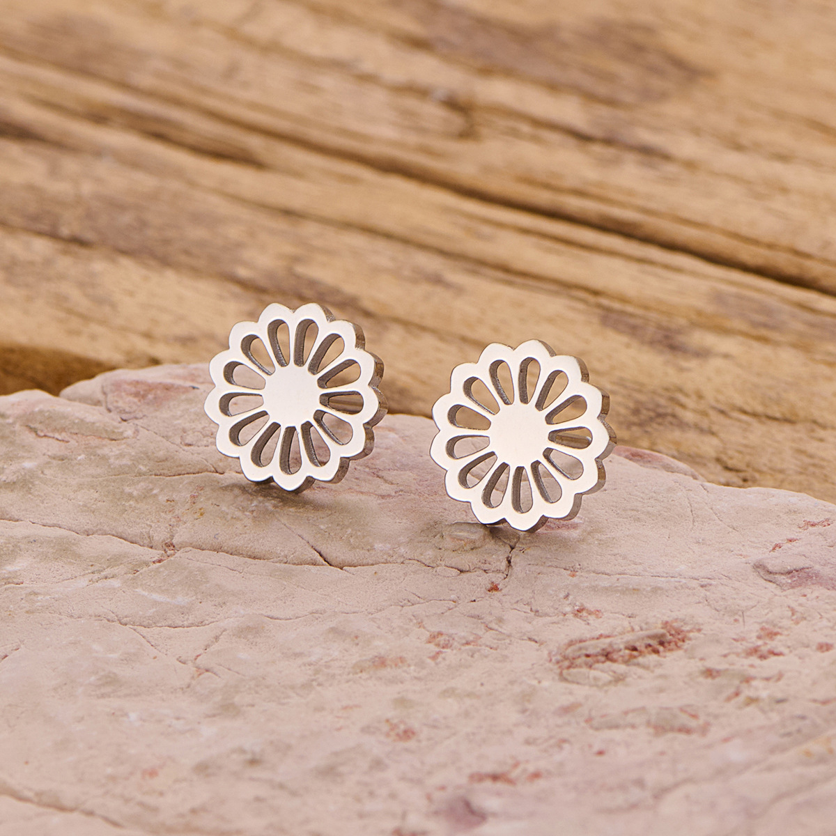 Hollow flower steel color