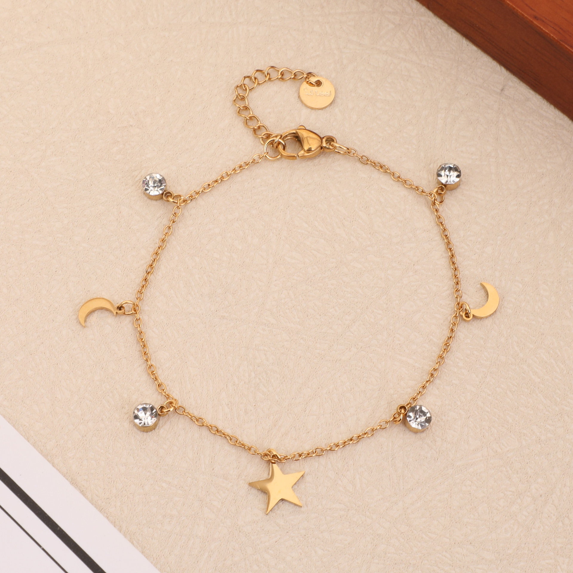 Golden stars and moon style