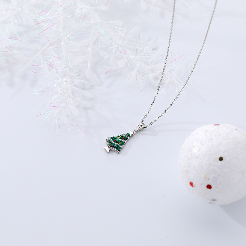 silver color chain