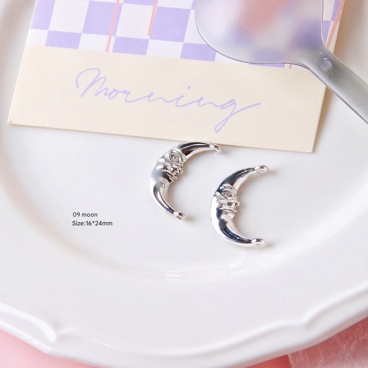 09 Moon (1)