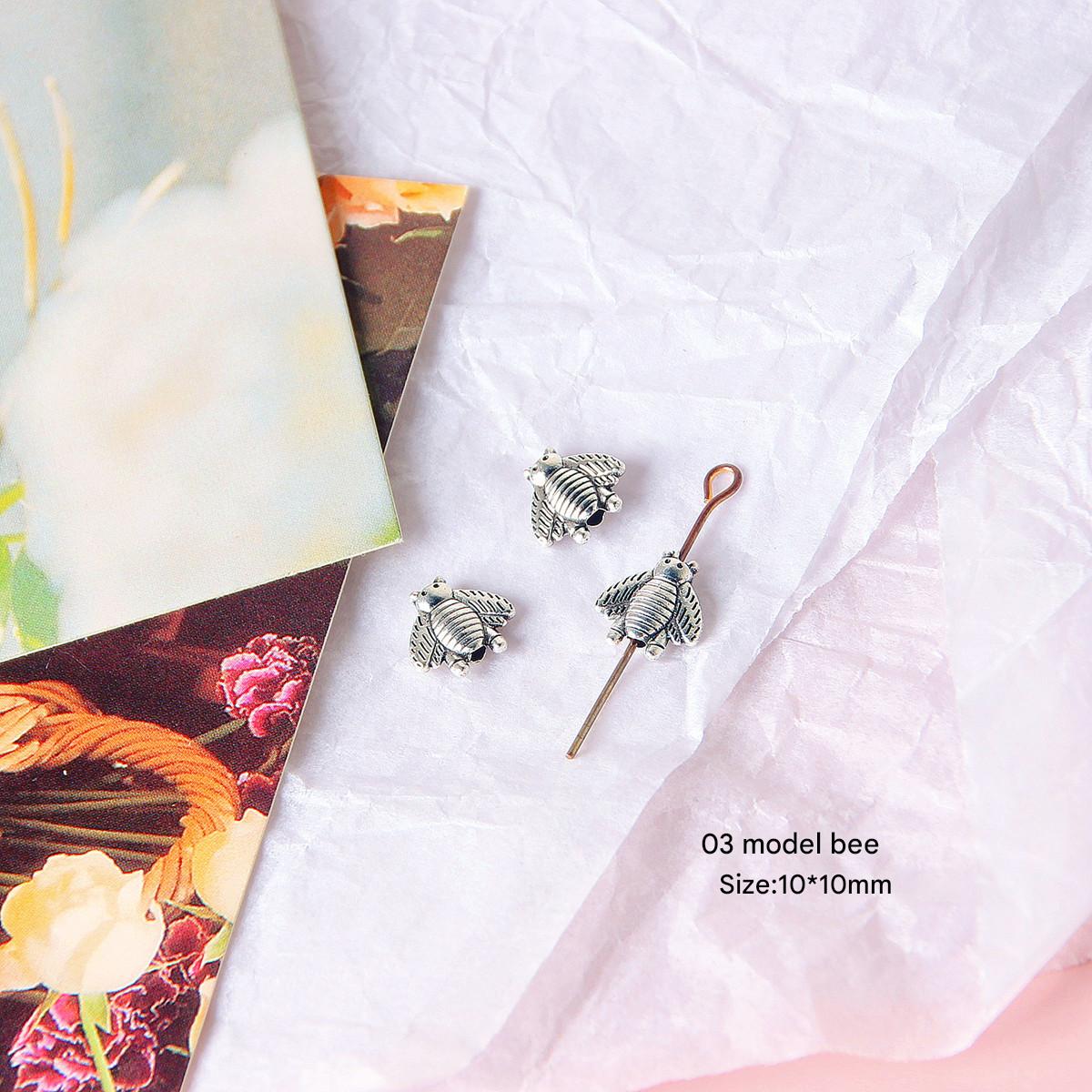 03 Bees (1)