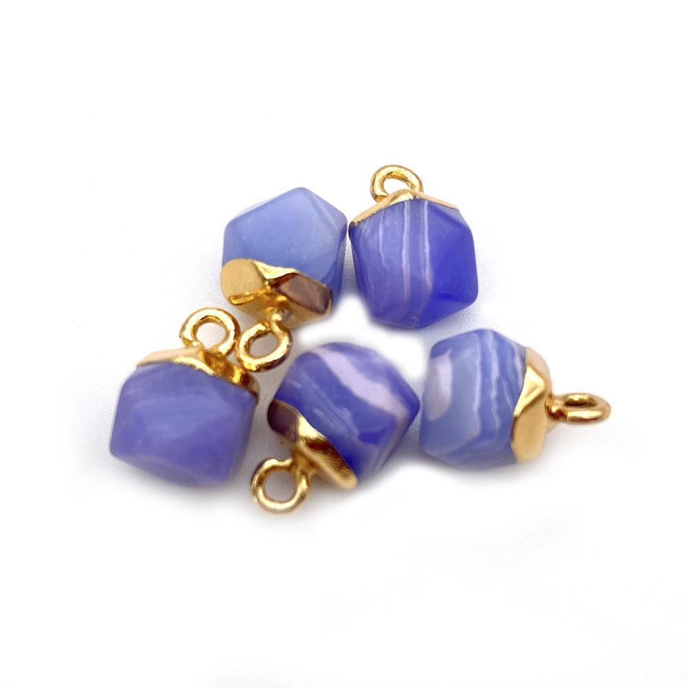 Imitation aquamaric treasure