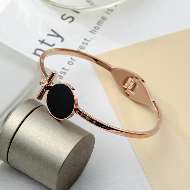 rose gold color
