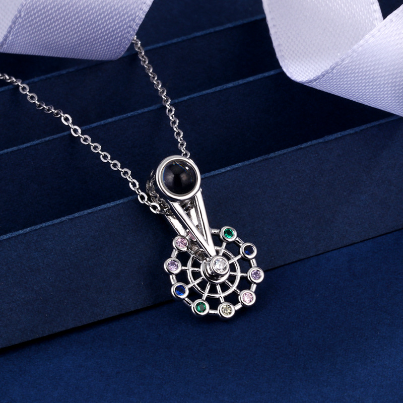 Ferris wheel projection necklace [white gold]]