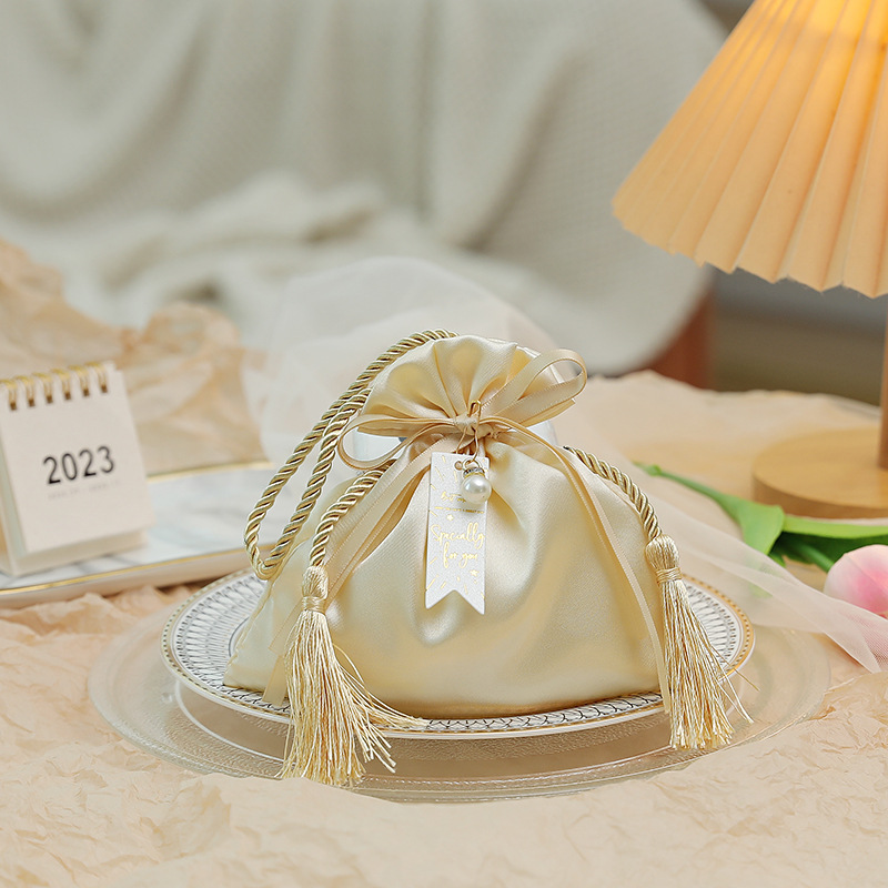 Champagne-Pearl Card