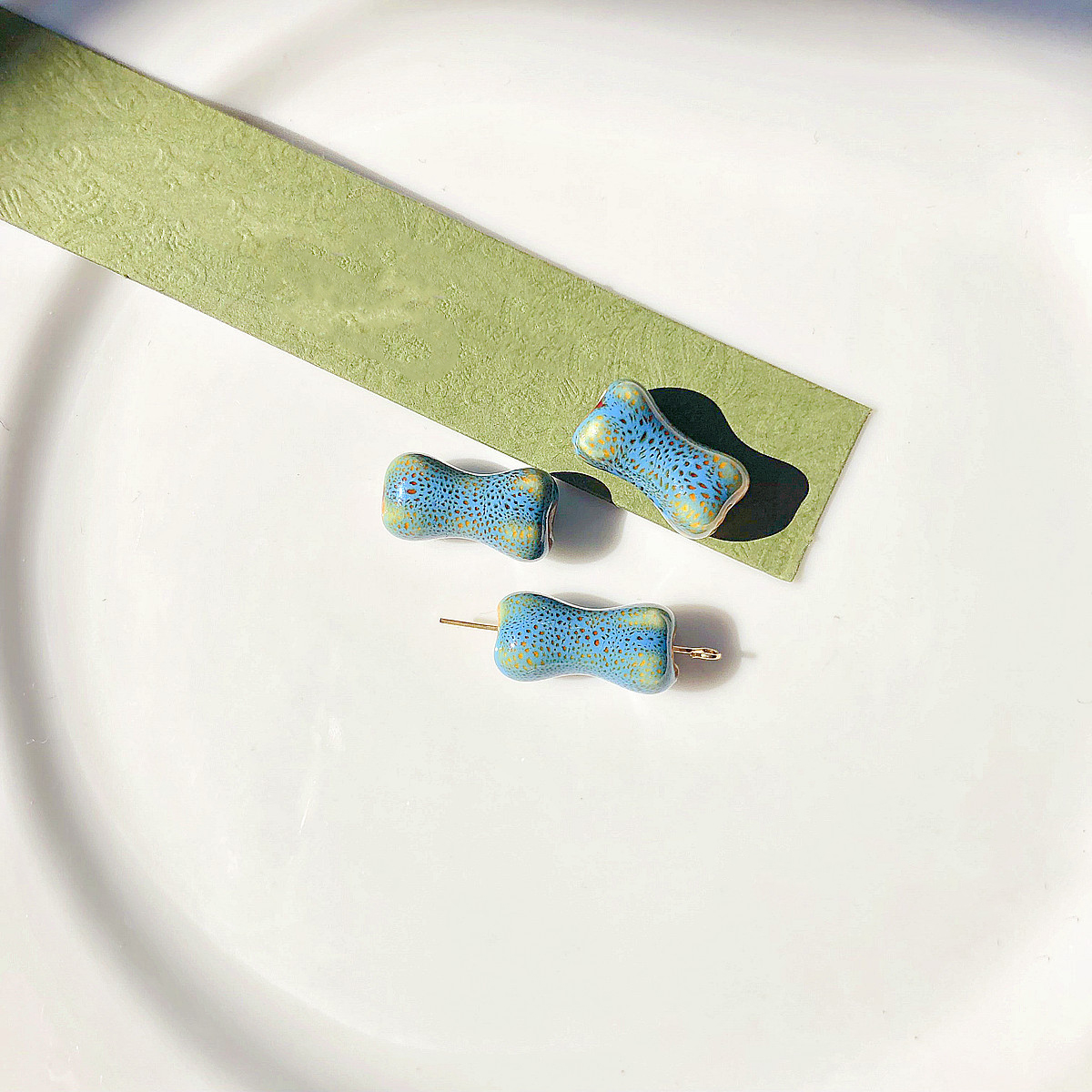 17 blue and green spots (1)