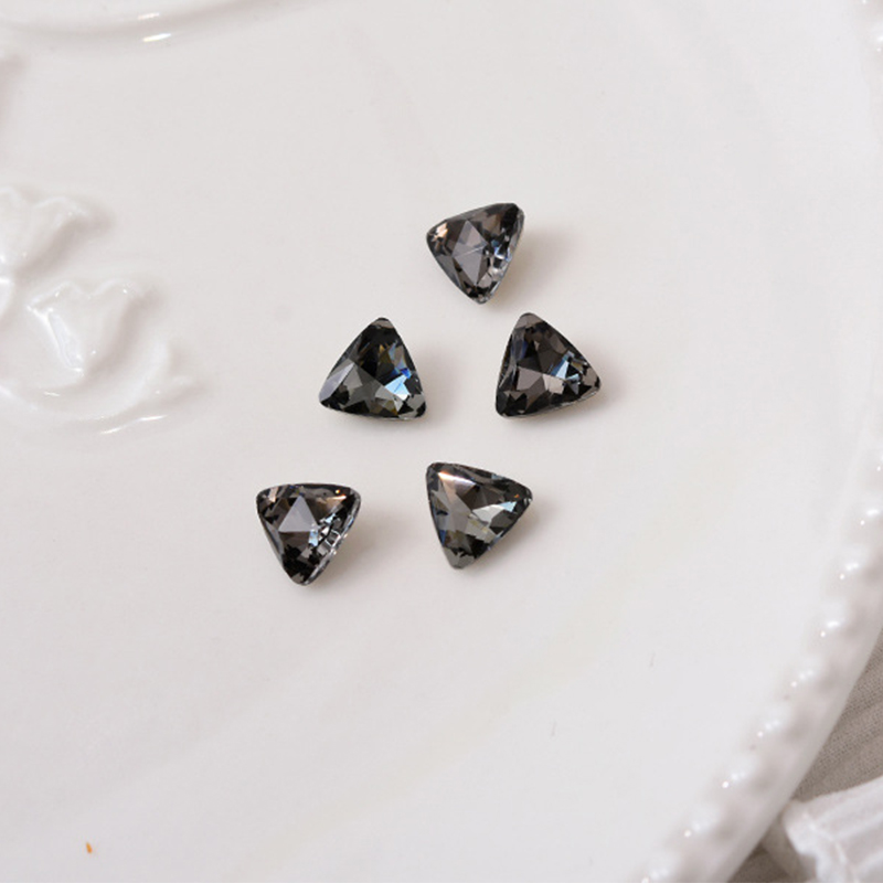 12 through black [triangle 8MM]]