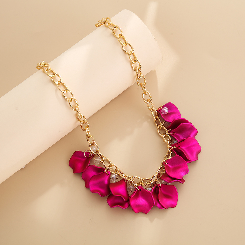 Pearlescent rose red