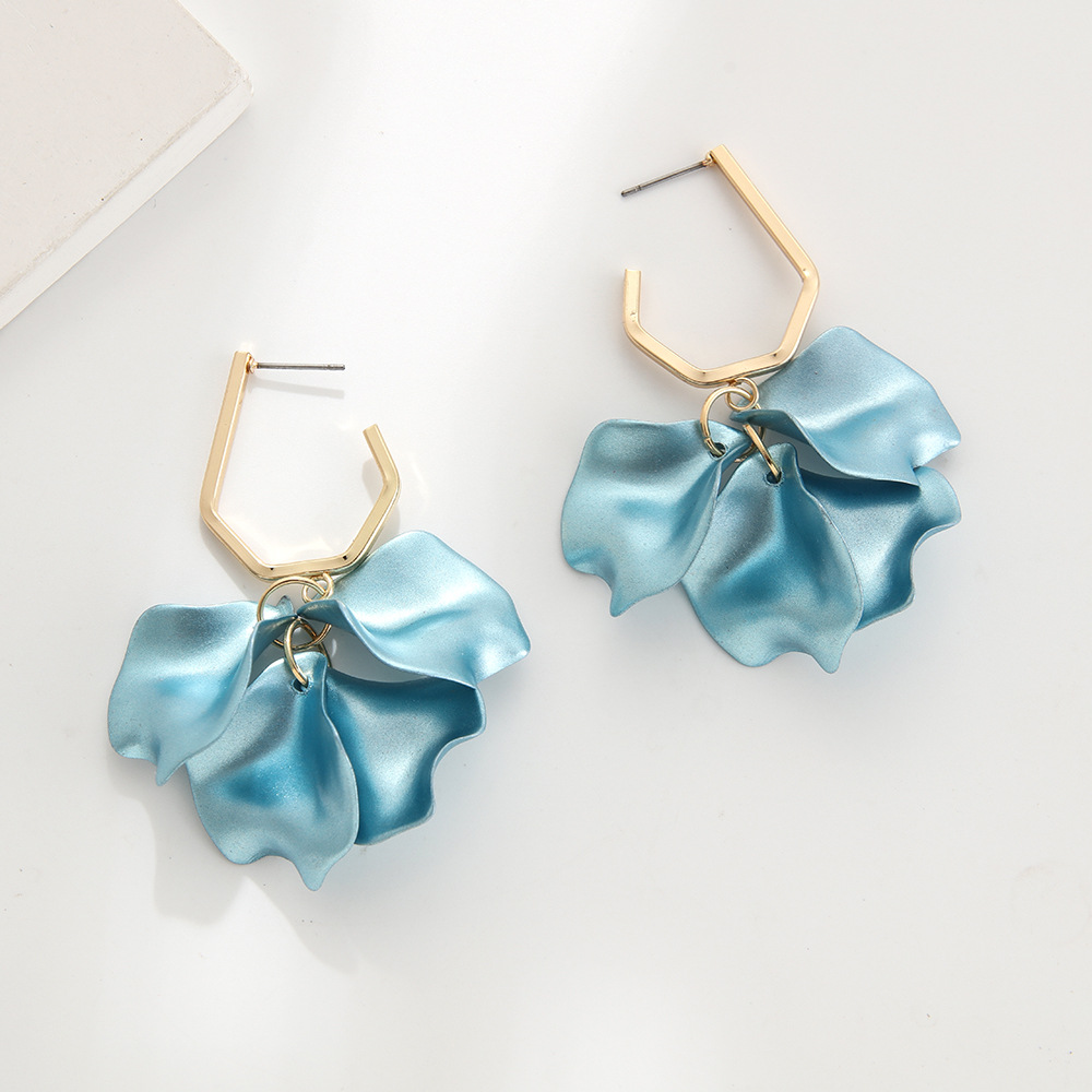 Pearlescent blue
