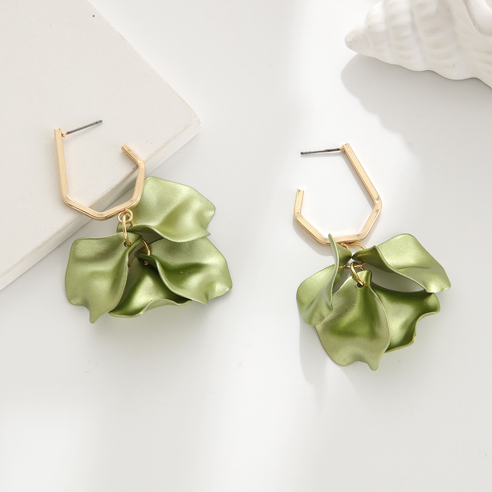 Pearlescent light green