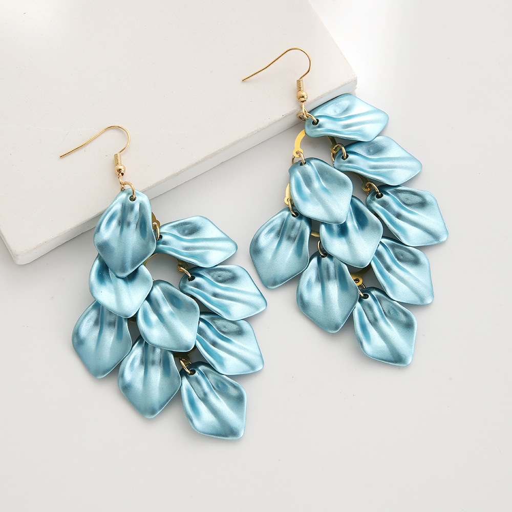 Pearlescent blue