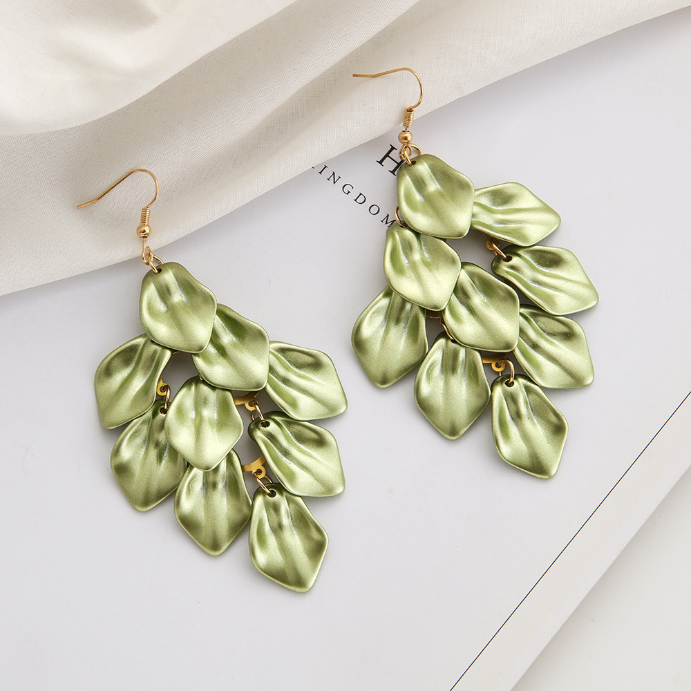 Pearlescent light green