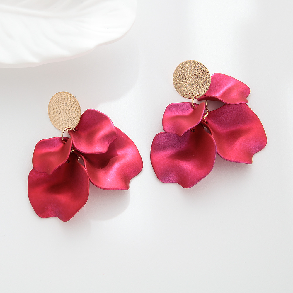 Pearlescent rose red