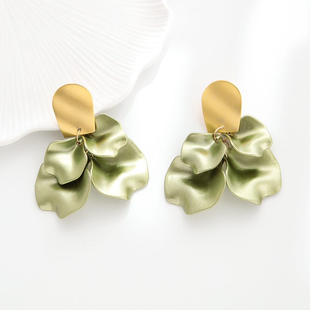 Pearlescent light green