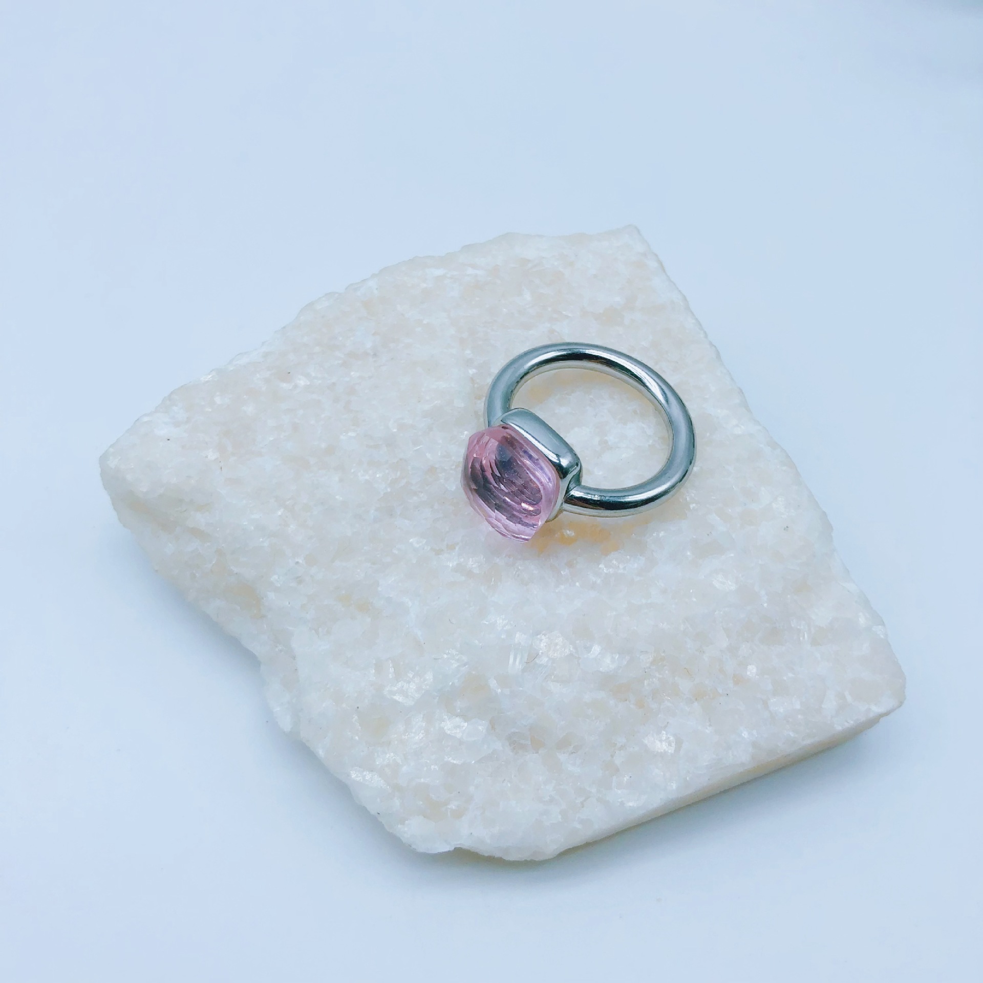 Steel color: October-pink