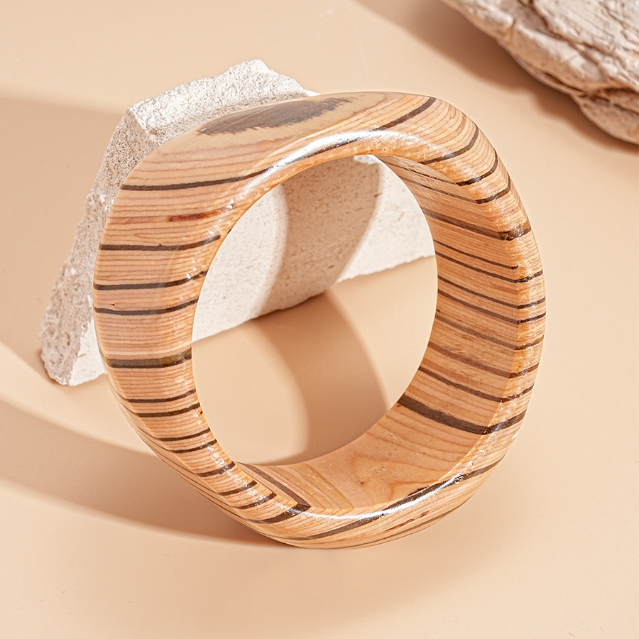 Bracelet-brown texture