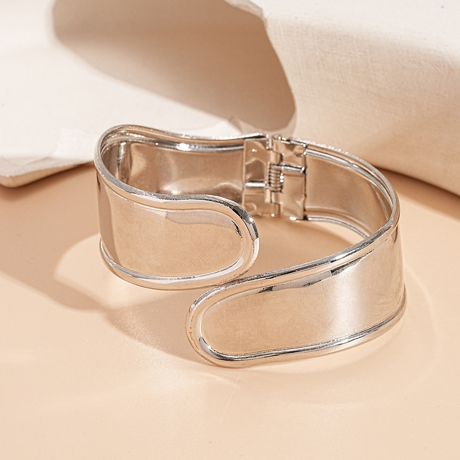 Bracelet - silver cross opening