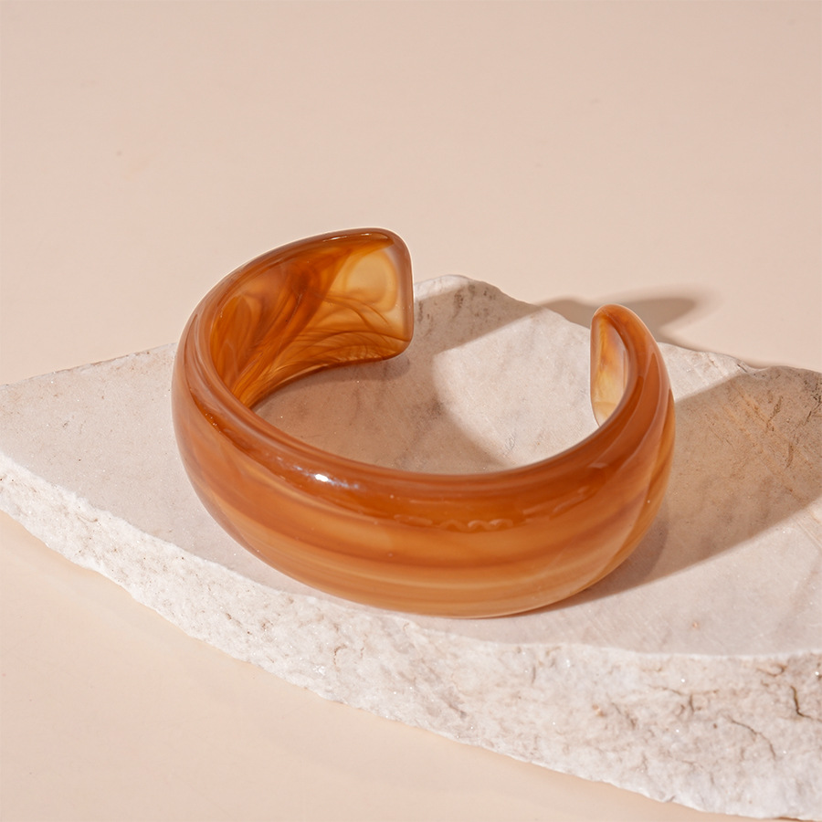 Brown geometric open bracelet