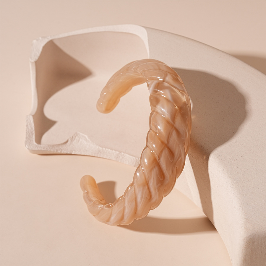 light brown acrylic threaded opening bracelet