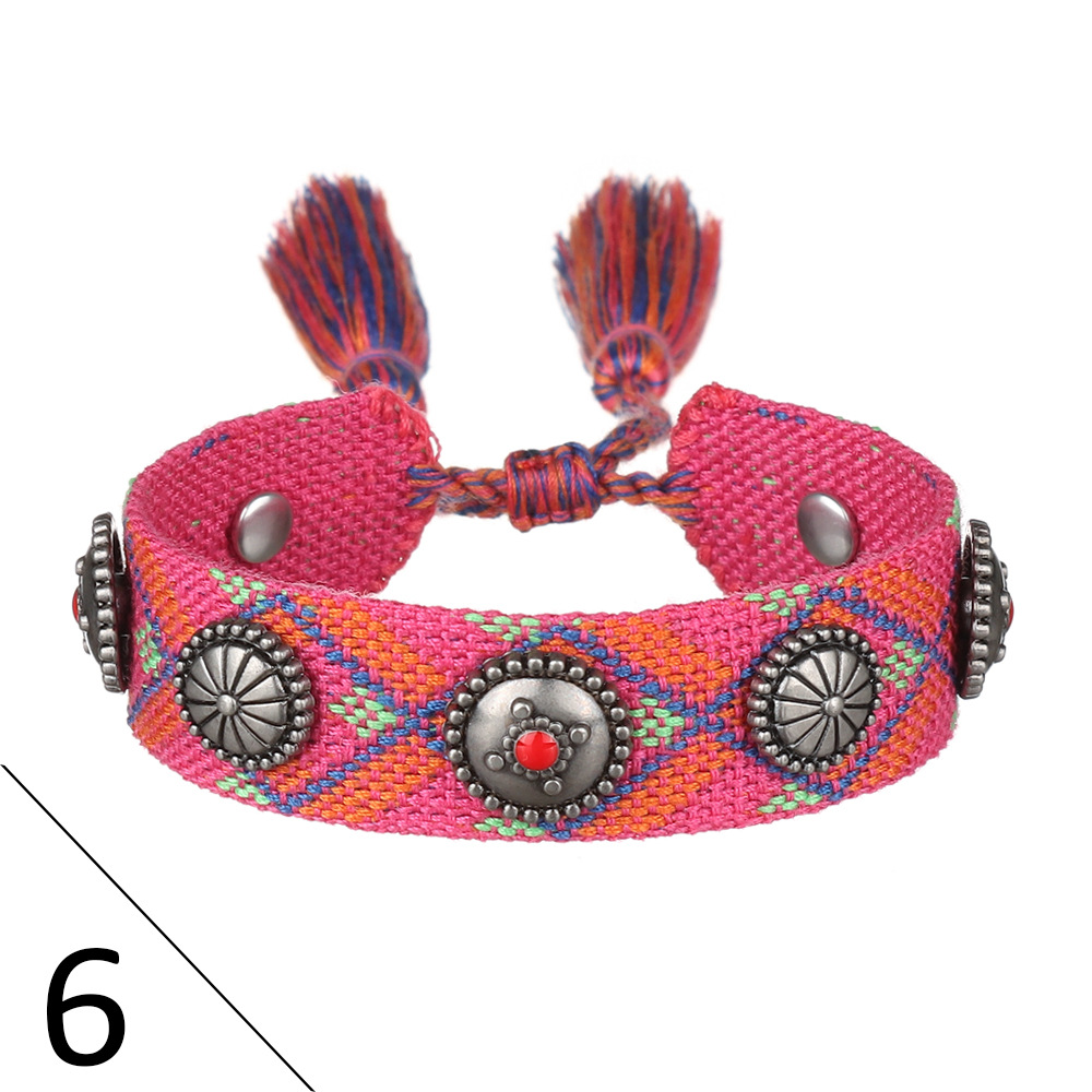 (D word) metal nail bracelet 06