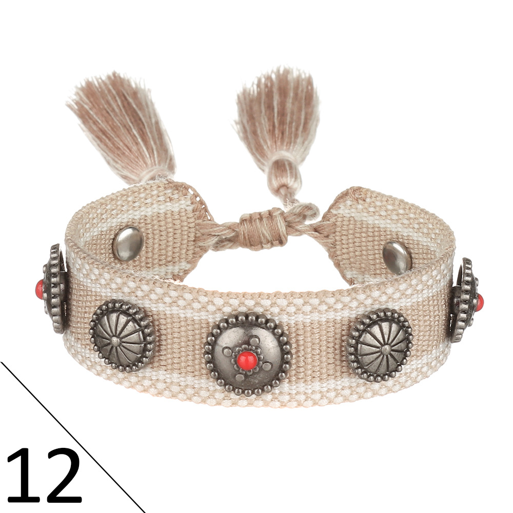 (D word) metal nail bracelet 12