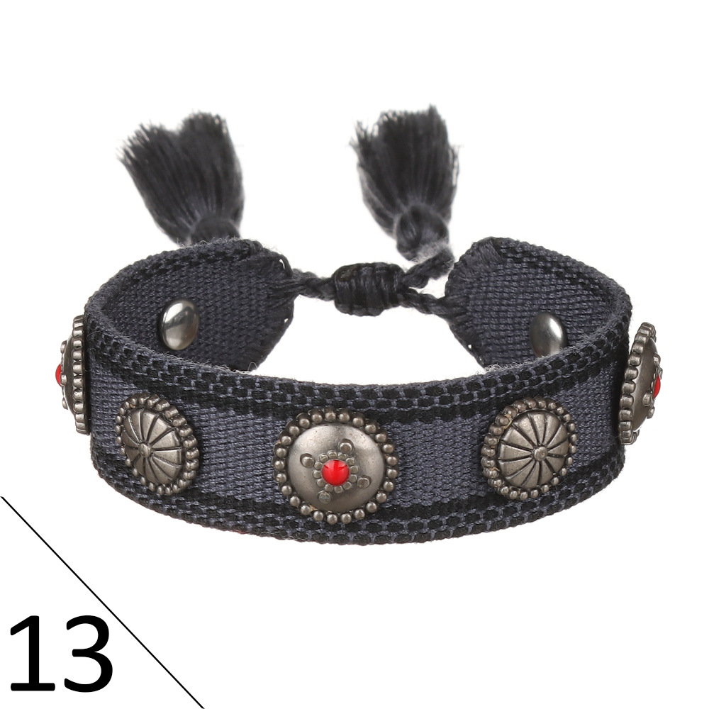 (D word) metal nail bracelet 13