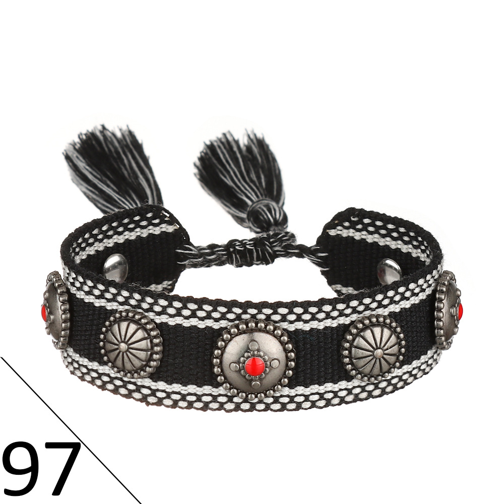 (D word) metal nail bracelet 97