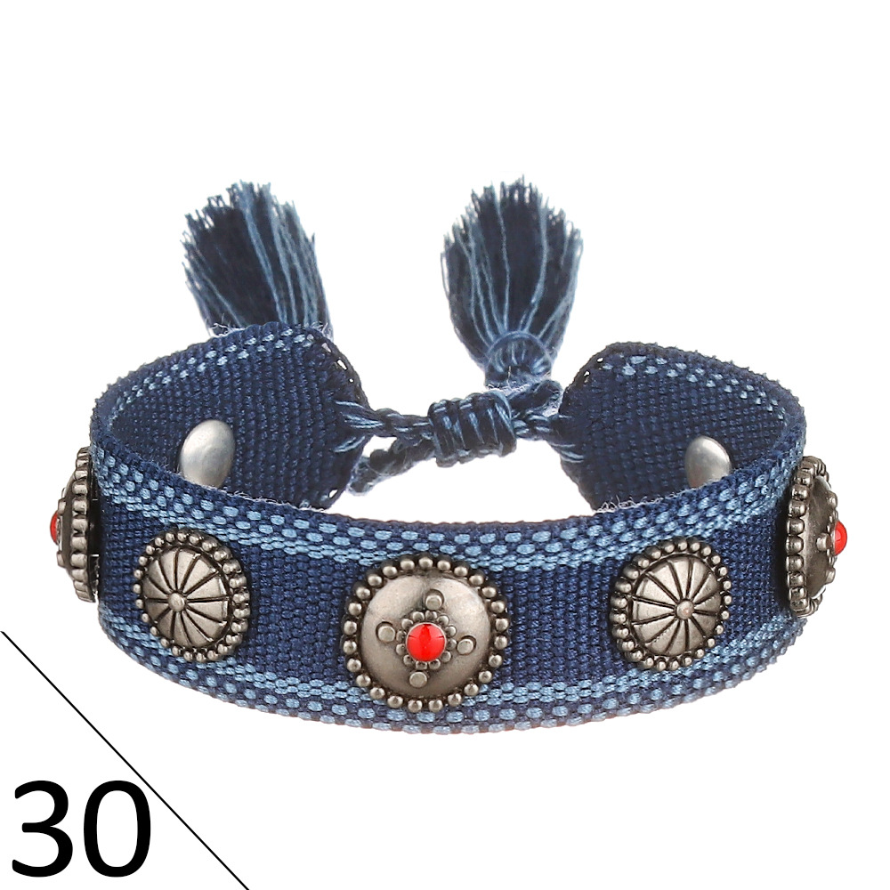 (D word) metal nail bracelet 30