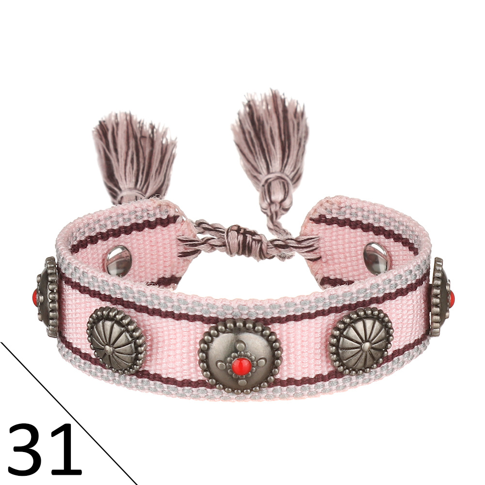 (D word) metal nail bracelet 31