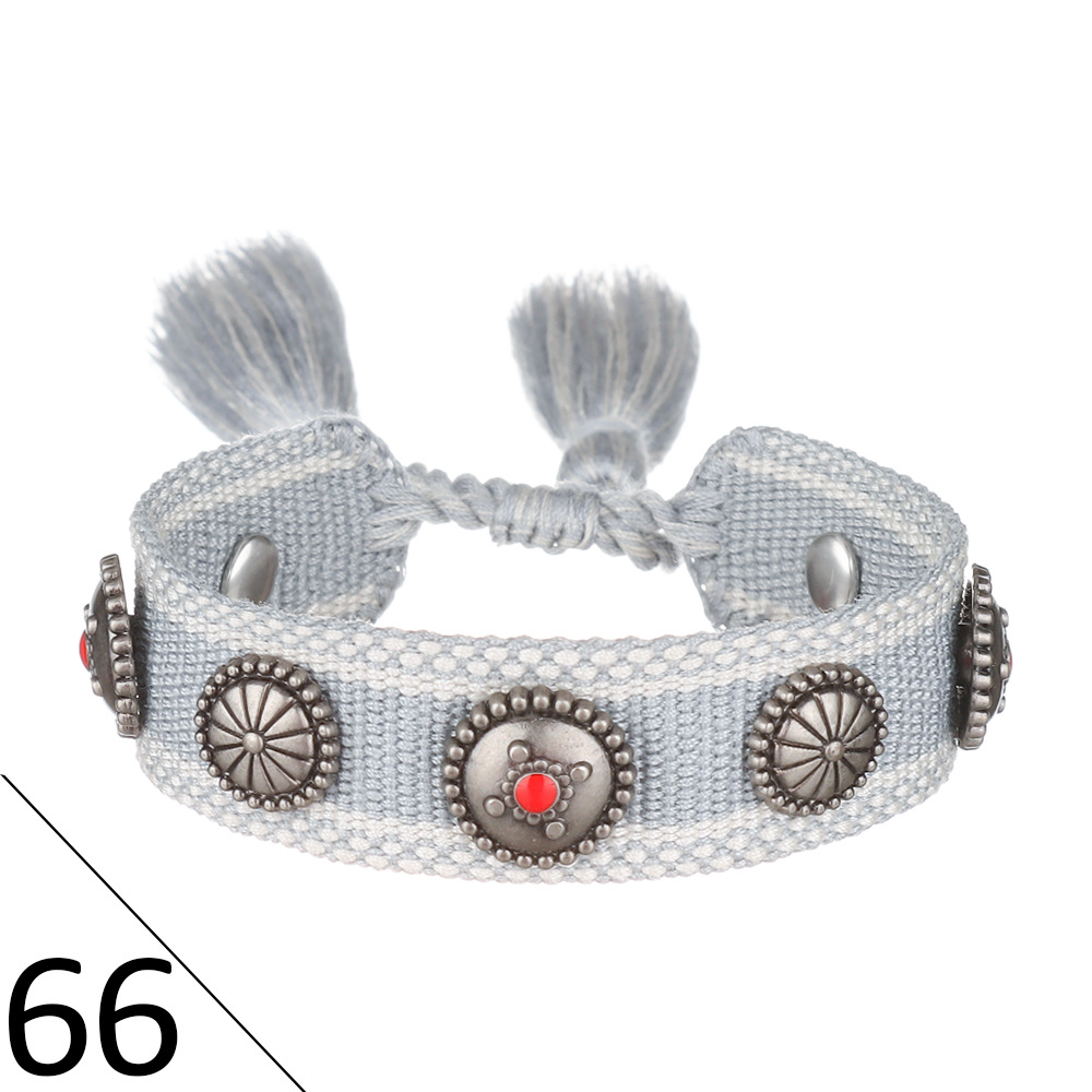 (D word) metal nail bracelet 66