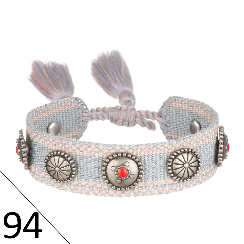 (D word) metal nail bracelet 94
