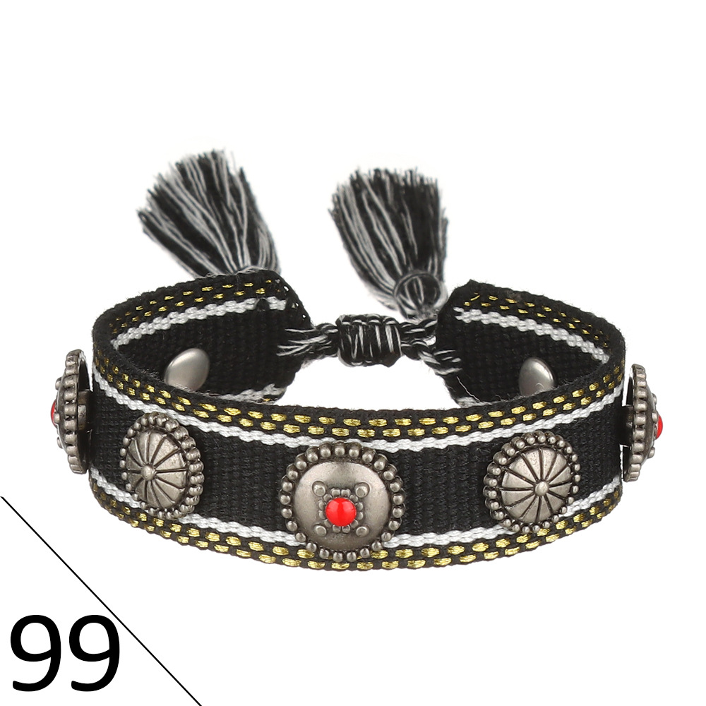 (D word) metal nail bracelet 99