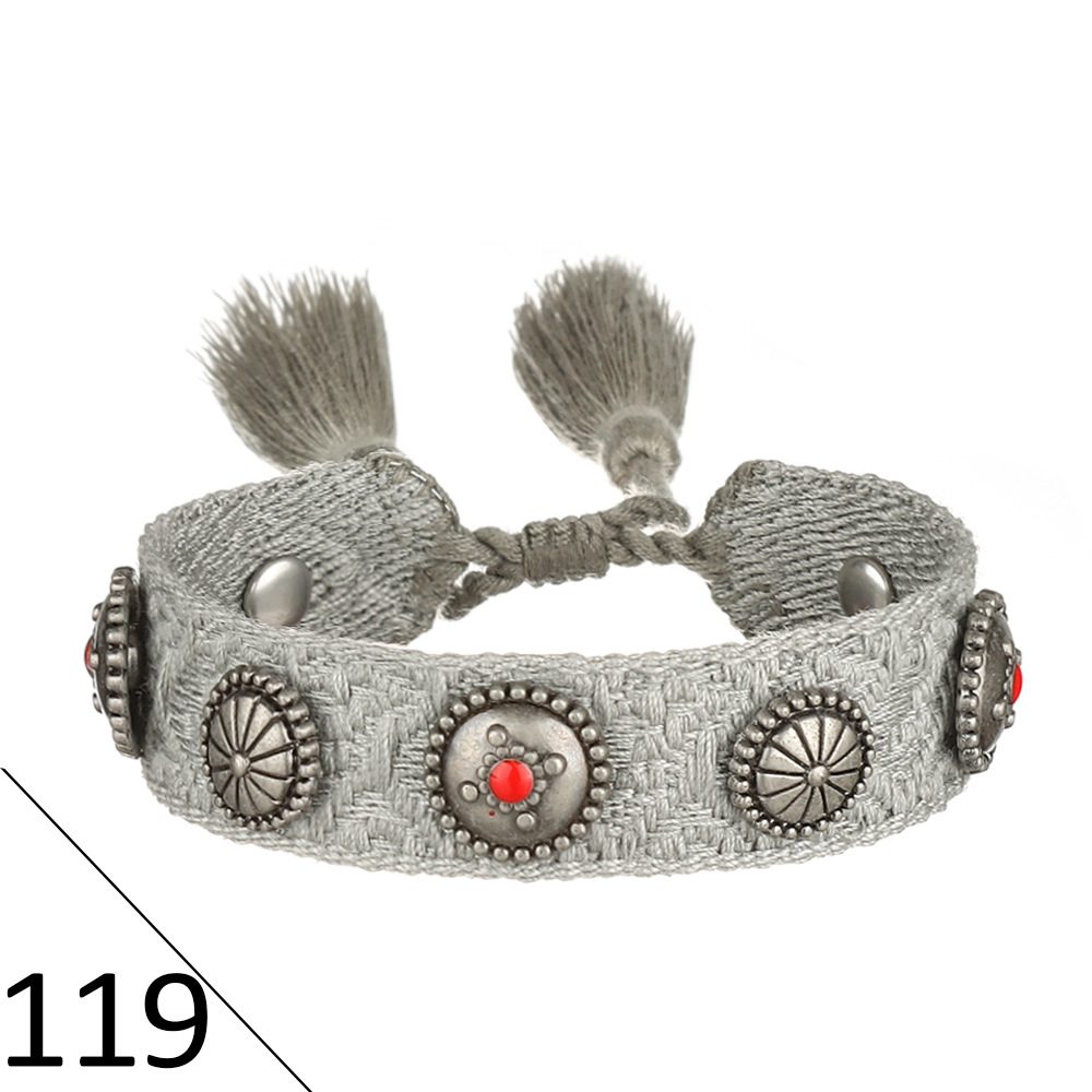 (D word) metal nail bracelet 119