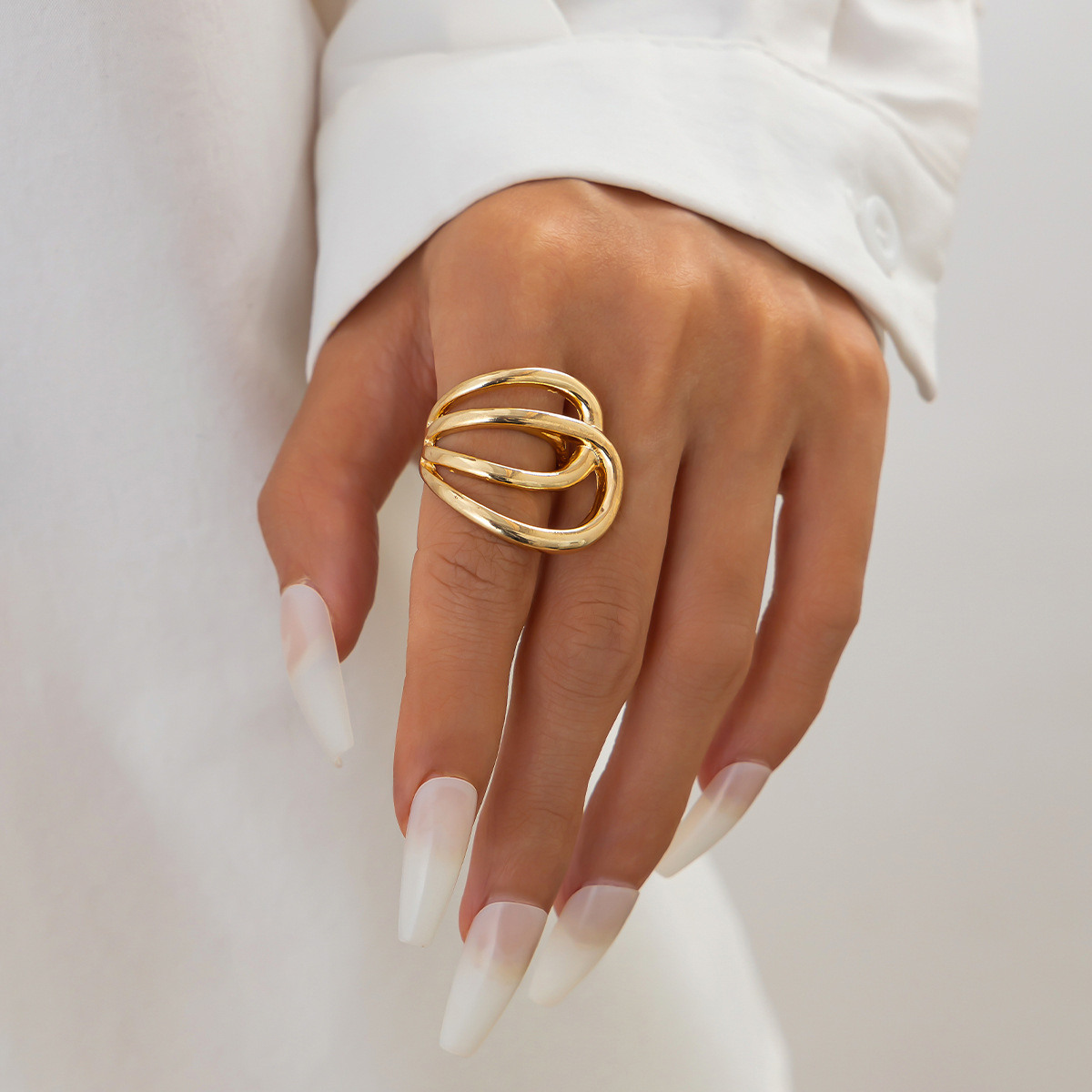 04 ring light gold 0822