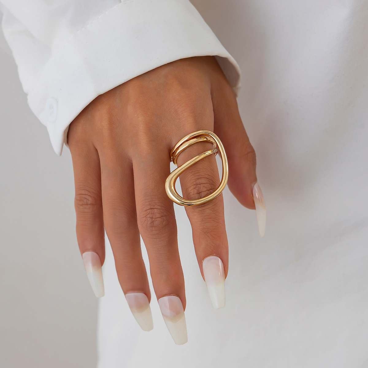 05 ring light gold 0824
