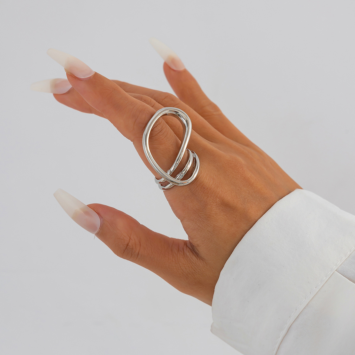 05 ring white k 0824