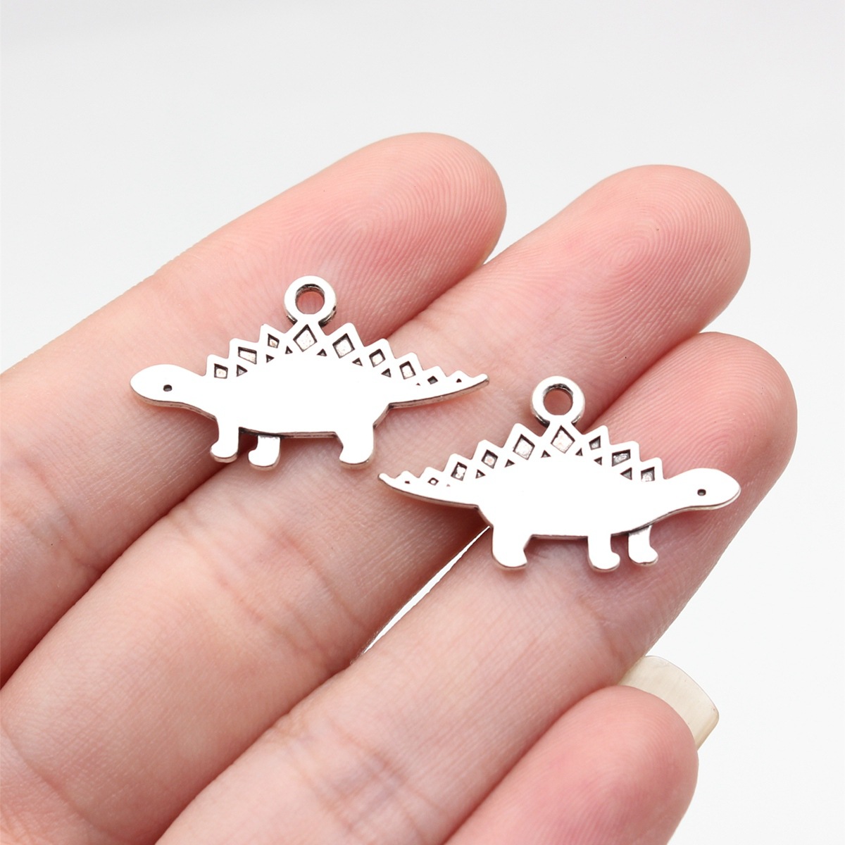 Stegosaurus_27x15mm_ancient silver_b18247_w28-b37