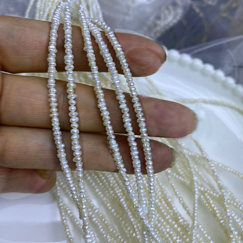 About 3-4mm, a string about 37-38cm natural white