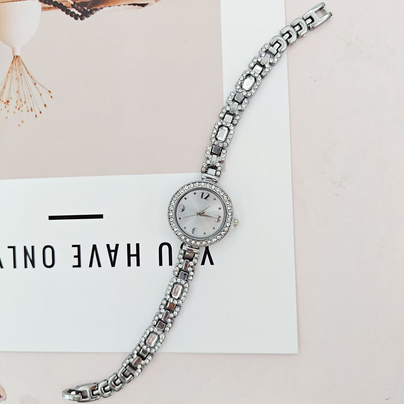 Silver shell white