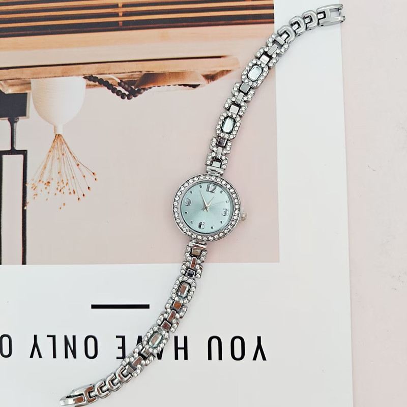 Silver shell blue