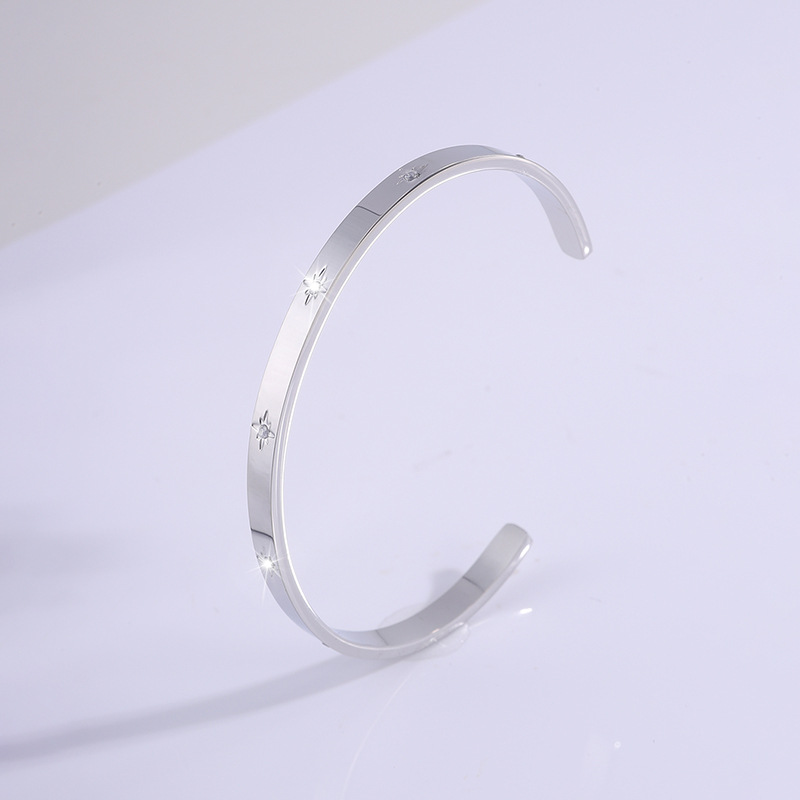 серебряный