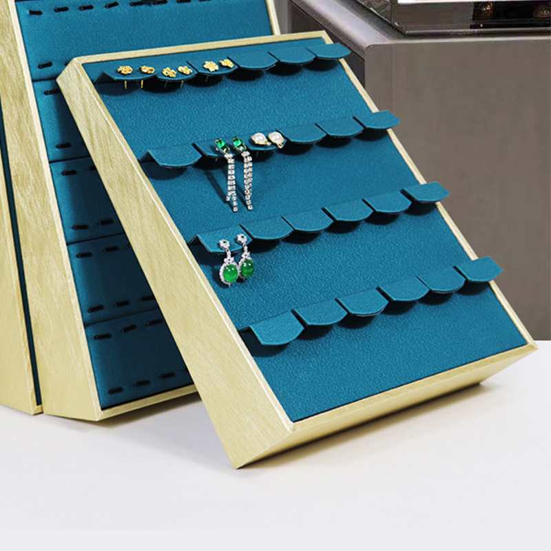 C earring case