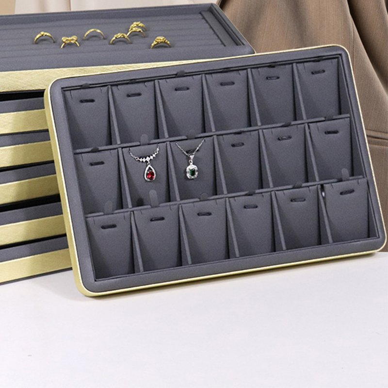 C pendant case