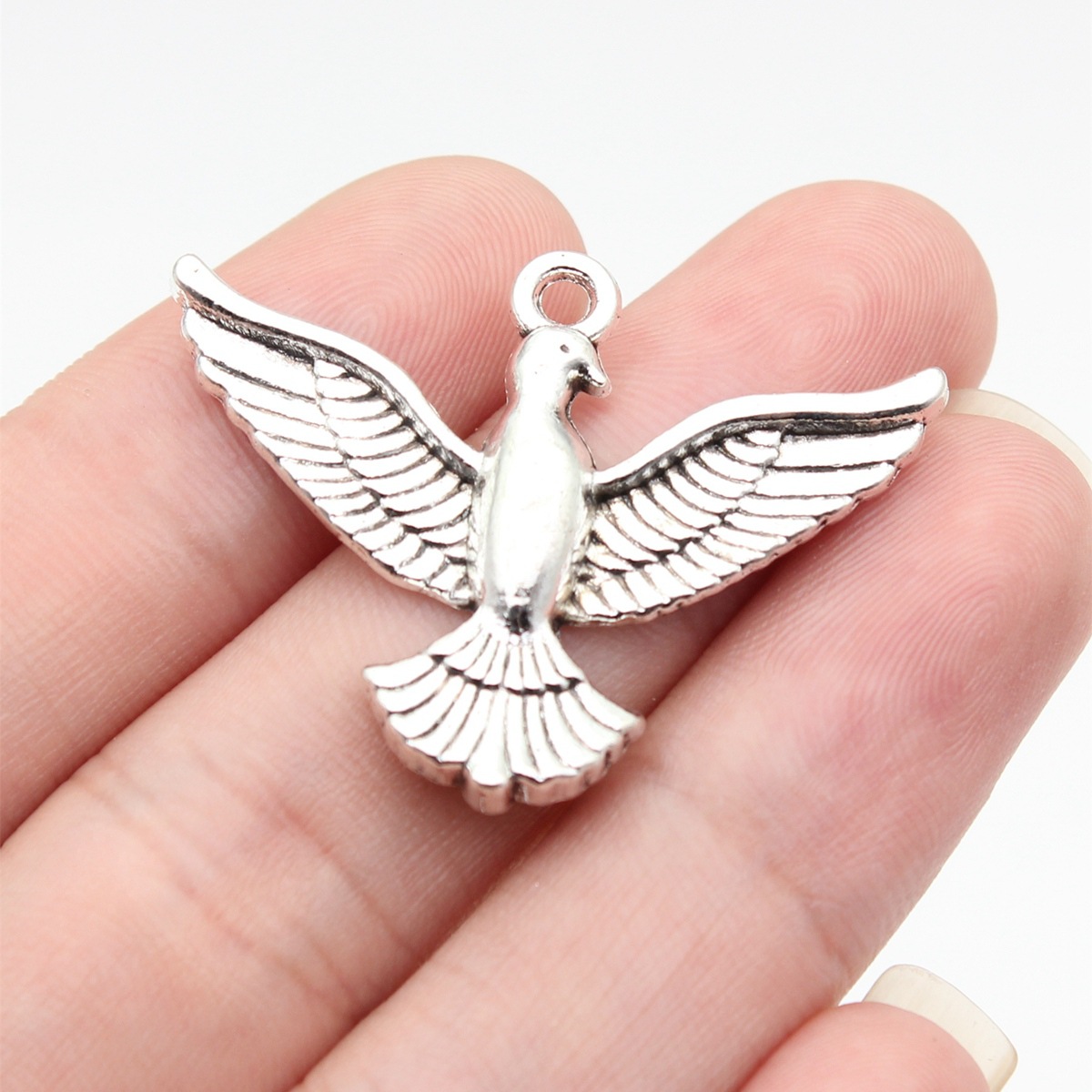 couleur argent antique