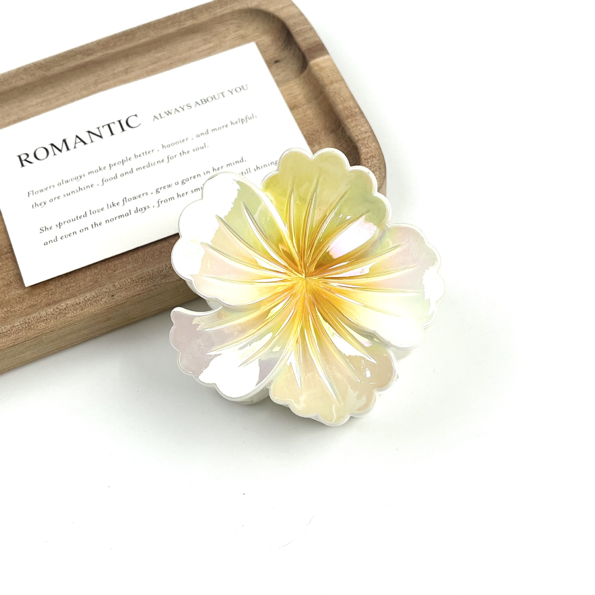 Pearlescent yellow (8cm)